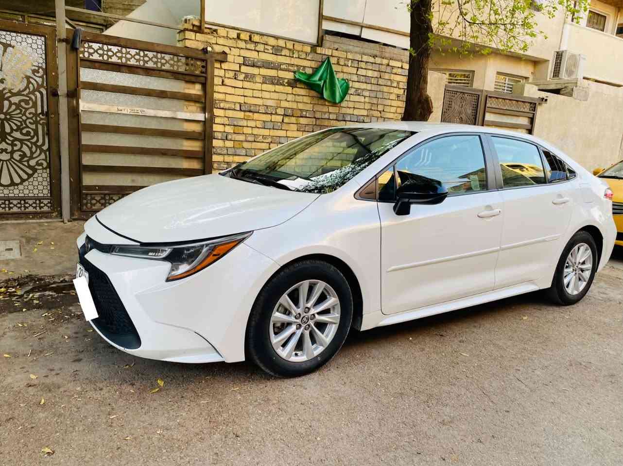 سلام عليكم كورلا 2022 LE مكينة 2000  كندي حادثة موضح بلصور  مثبت سرعة رادار امامي تحديد ممسار تحكمات ستيرن جهتين فول عدا الفتحه والبصمه ماشية 92 الف كيلو مو ميل مكينه كير كله كفاله صدر تخم تاير بلجيس قبل يومين شادهن 
رقم اربيل تريد وكاله تريد تحويل ثاني يوم 
سعرهه 134 بيهه مجال جداً بسيط 
مكاني بغداد حي الجهاد 
للاستفسار ***********
