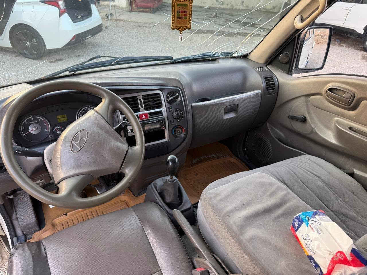 سيارة بورتر ٢٠٠٧ اداوت محرك ٣٠٠٠ مفتوح گير صدر تايرات كهربائيات تبريد للأستفسار *********** مكاني كركوك ناحية الزاب السعر ٤٢ وبيها مجال قليل

