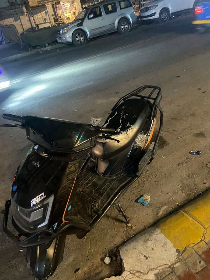 سلام عليكم دراجه شحن للبيع البطاريات جدد مديل ٢٠٢٥
مكفوله بس بيهة طربه بل كفر اليسار ٢بصمات ٢سويج سعر ٦٠٠ وبيها مجال مكاني بغداد الشرطه الرابعه للاستفسار ***********
