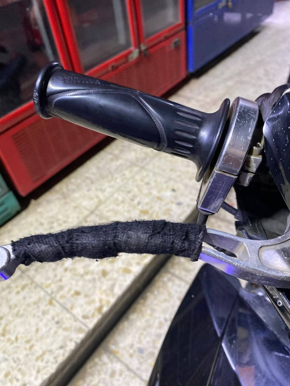 سلام عليكم للبيع GTRحديث مال رمبة وكالة مكفول كفالة عامة ممفتوح بلادي بيه غراض رياضي 
ويلكب رياضي 
قطرة دهن رياضي 
يدات بريك رياضي 
عضمة بانزين رياضي 
دبلات خلفية رياضي 
كلجات رياضي هاون متلزم دراجة !!!!!!
خلية بكليت رياضي 
فلنجة رياضي 
وبعد بيه غراض ....
السعر مليون و50 العنوان كاظمية 
*********** واتساب
