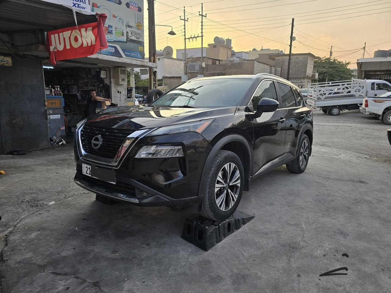 ڕۆک 2023 SV تۆڕبۆ  فول مواسەفات
بێ بۆیاخ بێ مە سرە ف نرخی  142$. 51000 KM

***********

