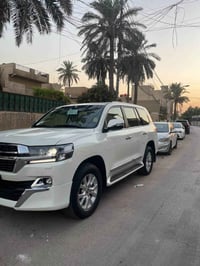 لاندكروزر • ٢٠١٦ • ٦ سلندر