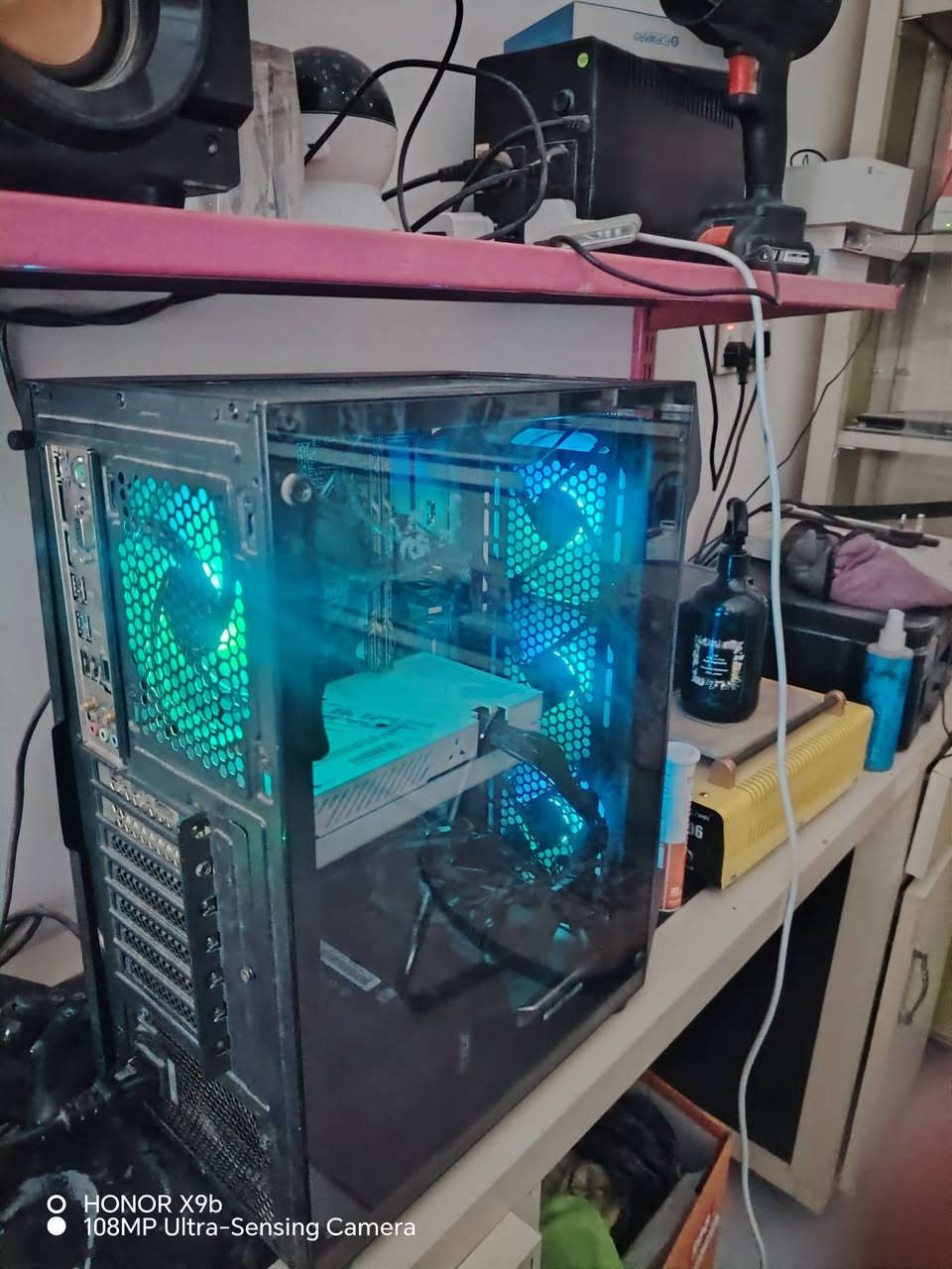 تجميعة للبيع 
المعالج: Intel Core i5-11400F – الجيل 11
 كرت الشاشة: AMD Radeon RX 6600M – 8GB
 الرام: 16GB DDR4 – سرعة 2400MHz
 التخزين: 585GB +خارجي 1T
 النظام: Windows 11 Pro – 64 Bit
***********
