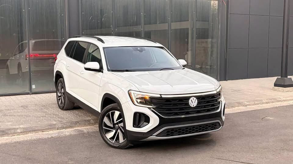 VW ATLAS 2025 SE
٢٠٢٥ ماشي ٣٨ الف 
حادث فقط بنيد صبغ 
بدون داخل و بدون شاصي 
أرباك ستيرن و بردة طاك رجع بلادي 
مواصفات
 SE 4MOTION فور ويل 
أمامي و خلفي LED ليد بلادي 
رادار أمامي و خلفي 
حساس خلفي و جانبي 
كاميرا صندوق شفت 
أبواب بصمة 
حجم ويل ١٩ اينج 
داخل  سيارة 🚘 
٧ راكب داخل ساج 
كشنات جلد و تدفئة و تبريد
شاشة كبيرة كيج أليكتروني 
تبريد مركزي باب خلفي بردة بلادي 
مكان سليمانية
سيارة رقم كاتي  (سليماني، أربيل ،دهوك)
سعر ٢٧٠$ ورقة و بيها مجال 
*********** واتساب
