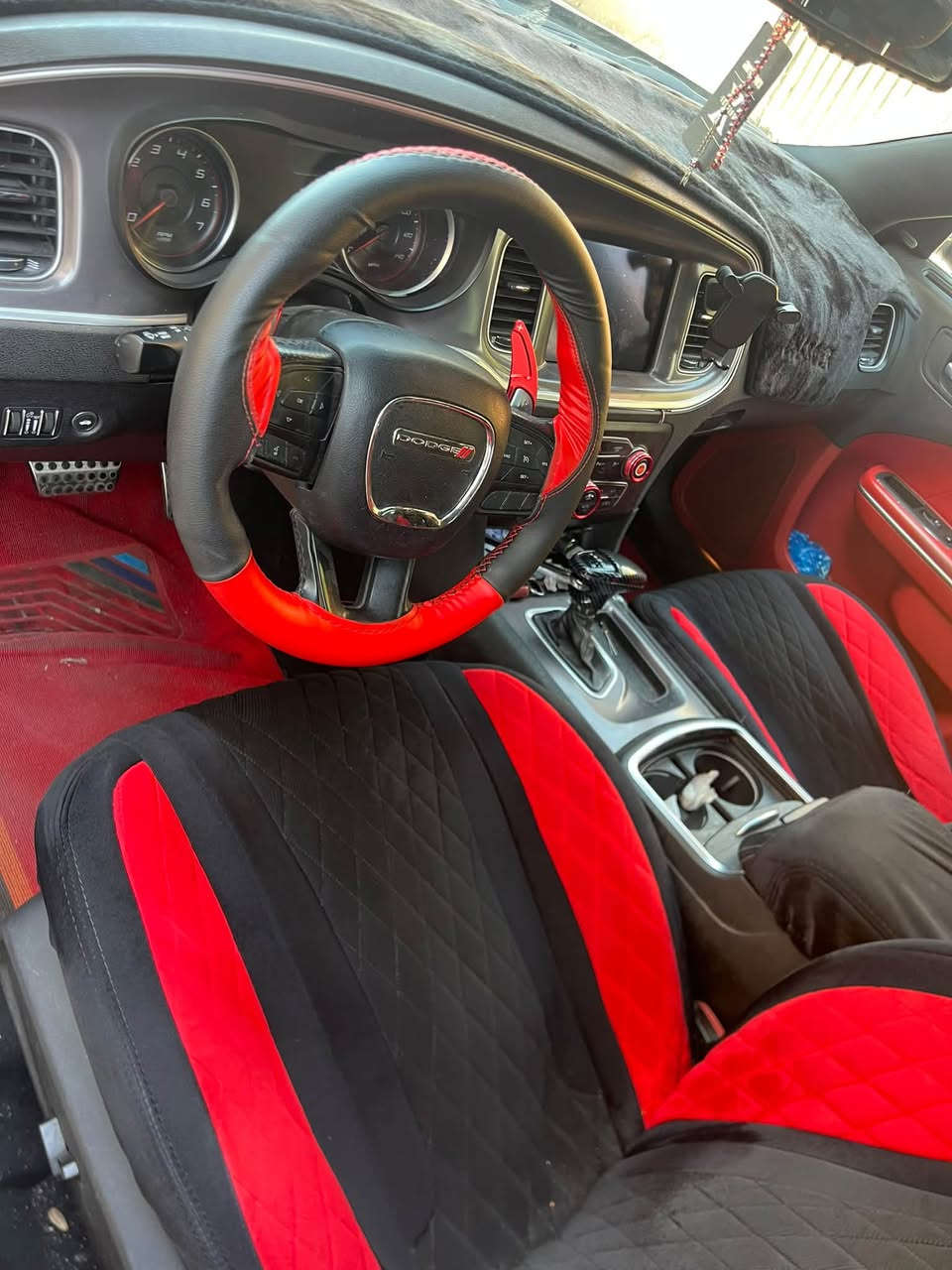 جارجار للبيع 2021 GT مواصفات معروفه شفتات استيرين كشنات كهرباء ماشي سياره57 مايل حقيقي تايرات جدد دبلات كلها بل شرط امامي خلفي سياره بيهه يونيد جامرلغ دواخل راجع سستم بس سعره225$قفل قفل مستعجل للبيع علمود أنطي هيجي سعر  واليشتريهاا شايف خيرهااا ***********

نص مكتوب في الصور:
- OMROMM..M