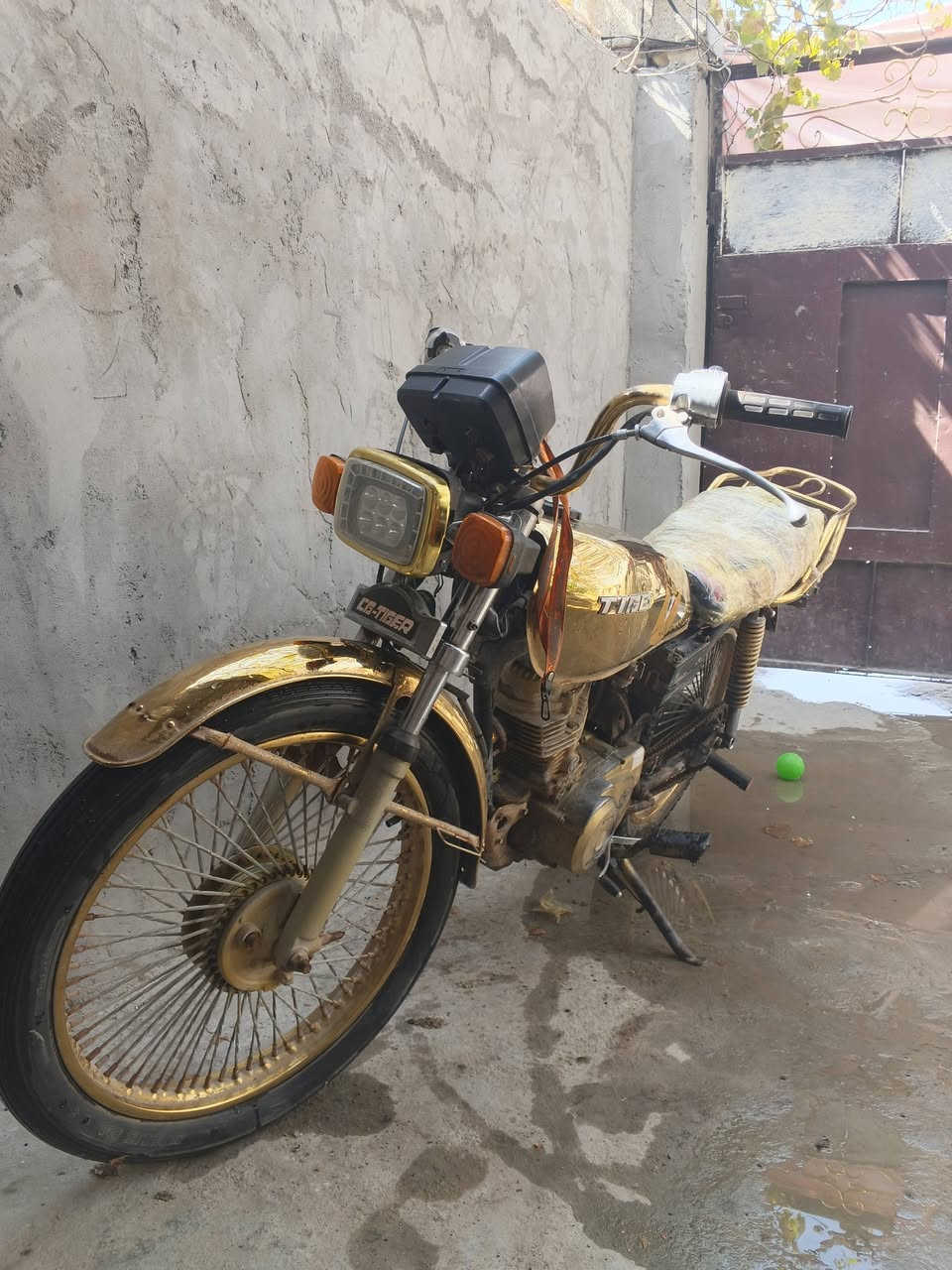 السلام عليكم دراجه اربعه كير مديل 21 للبيع بسعر جدأ مناسب إلي يرغب بالشراء يتصل ويدلل رقمي ***********
