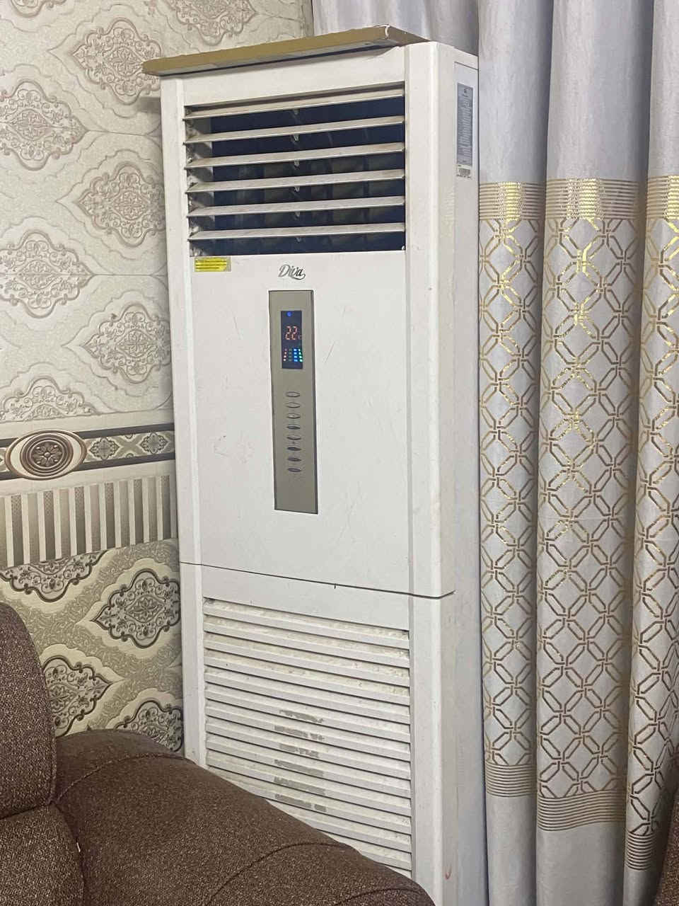 السلام عليكم سبلت 3طن شغال بلادي شغال حار بارد سعر 550وبيه مجال بصيط شراي يتصل *********** المكان بغداد معامل
