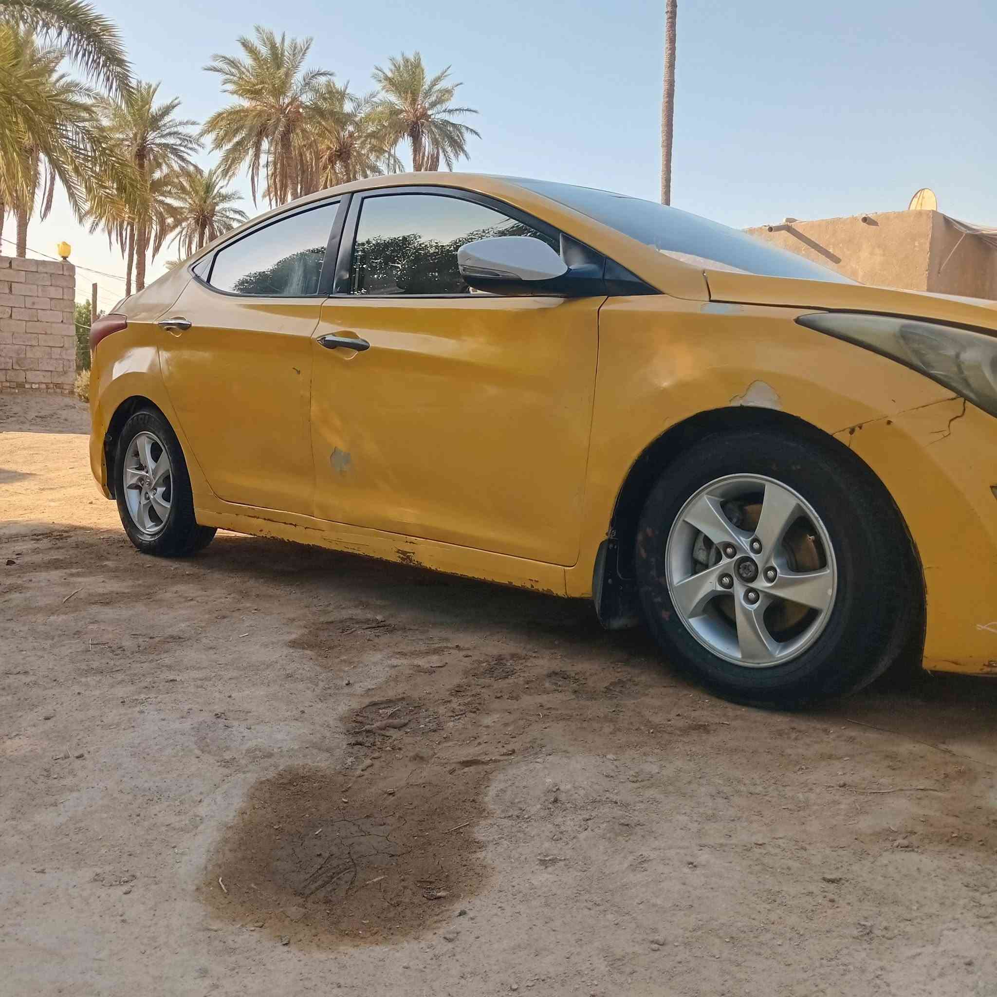 النترا ١٢ خليجي ١٦٠٠
مكينه وكير مكفولات 
تخم تاير 
السعر ٧٢ وبيه مجال 
***********
