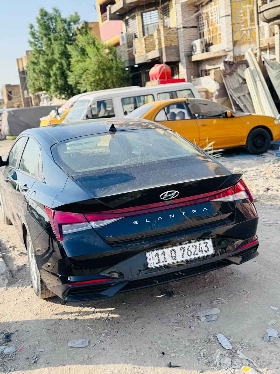 الانترا موديل 2022
مكينة 2000 دوش 
حادثه من امريكا بسيط كلش باب وره الصدر فقط 
السياره حلوه يرادله ملاحضات بسيطه
السعر السياره 135 وبيها مجال 
السنويه صالحه لمدة 2030 
عنوان السياره بغداد مدينة الصدر 
الاستفسار على الرقم صاحب السياره 
((‭***********‬))
