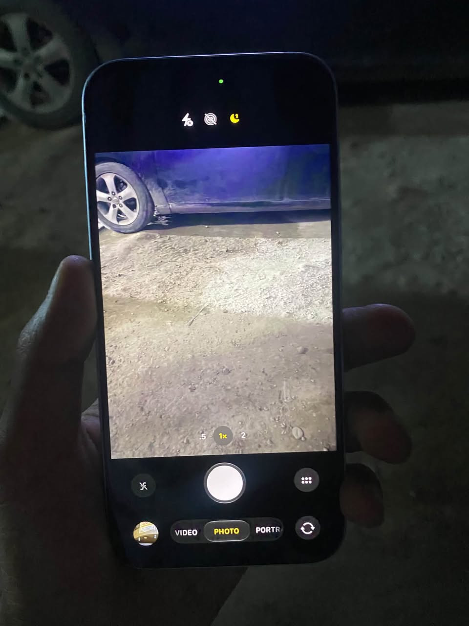 ايفون ١٥ بلاس • بطارية ٨٥٪ • شارع ابو طياره