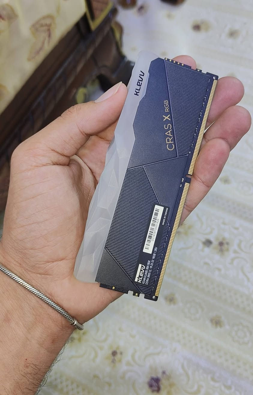 ذاكرة 32GB • DDR4 3600 • RGB