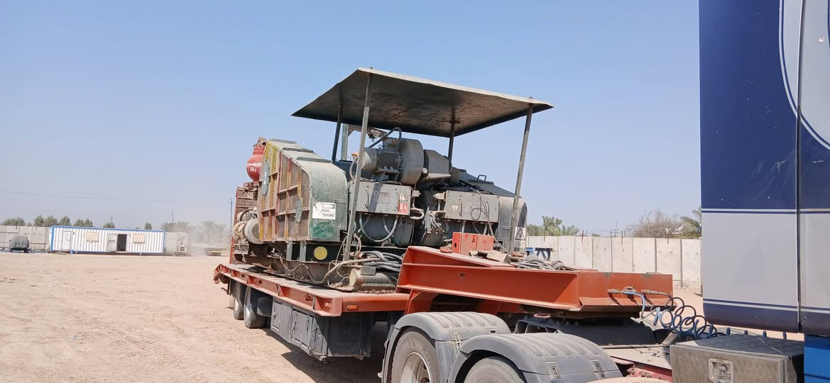 لودر هوزر فرنسي الطول ٩م العرض٣،٢٠ جاهزه ومكفوله رمبات فاون السعر ١٦٠ ورقه الاتصال ***********/***********
