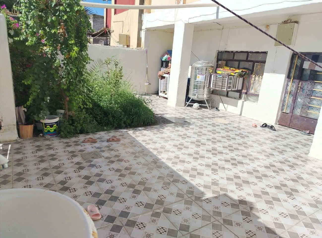 بـــيــع مــســتــعــجــل لــضـروف خــاصــة
 و الـسـعـر مـنـاسـب جـداً  جـداً 
⚠️ بــيــت طـابــو صــرف لــلــبــيــع 
⚠️ الـمـسـاحـة  176   مـتـر 
⚠️ تـحـويـل مـبـاشـر ثـانـي يـوم بـإسـم الـمـشـتـري 
⚠️ الـمـكـان / الـحـمـزه الـغـربــي / حـي الـعـسـكـري / حـي الأصـدقــاء  / قـرب مـولـدة أبـو جـيـهـان
⚠️ الـواجـة 11 مـتـر
⚠️ الـنـزال 16 مـتــر
⚠️ عـرض الـشـارع 10 مـتـر
⚠️ الـبـيـت مـتـكـون مـن :-
    ❗️صـالـة 8 ❎ 4
    ❗️ غـرفـتـيـن :-
     وحـدة 4 ❎ 4
     و الـثـانـية 5 ❎ 4
⚠️ مـطـبـخ  3 ❎ 4
⚠️ حـديـقـة 
⚠️ صحـيـات داخـلـيـة و خـارجـيـة 
⚠️ مـمـر دايـر مـدايـر الـبـيت 
⚠️ مـلاحــظـة / الـبـيـت لا مـطـلـوب إسـكـان و لا مـسـحـوب عـلـيـه سـلـفـة و لا شيء يـعـنـي جـاهـز 
⚠️ الـسـعـر مـنـاســب جــداً 🔥 بـ 57  مـلـيـون و بـيـه 
      مـجـال بـسـيـط لـلـشـراييي 

⚠️ للإسـتـفـسـار مـراسـلة الـصـفـحـة او الإتـصـال عـلـى 
      الـرقـم ***********‪
