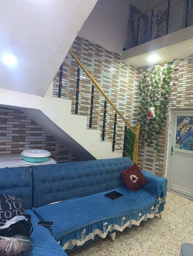 دار للبيع مساحه 130متر واجهه10نزال 13بناء حديث غرفتين نوم استقبال ضيوف مطبخ حار وبارد مجمع صحي داخلي وخارجي كليدور طابوزراعي سند 25 عنوان الدار حله بابل  خلف محطة اضواء بابل شارع 80 كربلاء  قريب ع شارع 80البيت 
تفاصيل اكثر عن الدار خاص اوتصال 
***********وتساب
***********اتصال حلة, بابل
