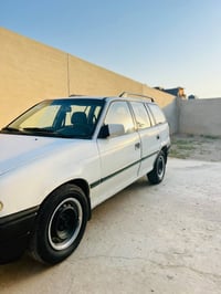 استرا ستيشن • ١٩٩٣ • محرك ١٦