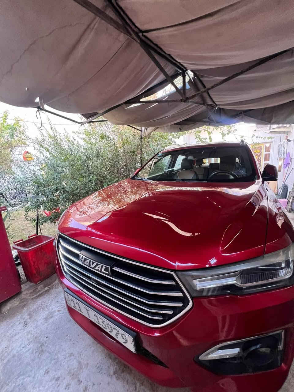 السلام عليكم سيارة هافال موديل ٢٠٢٠ ماشية ٨٦ الف كيلو فول مواصفات واحد على واحد اعلى فئة سيارة مكينة وكير غير من الله تخم تاير تبريد ثلج باتري جديد رقم بغداد دولي بيه ربع ياب السائق صبغ فقط رايده ١١ وبيه مجال للشراي الاتصال ***********
