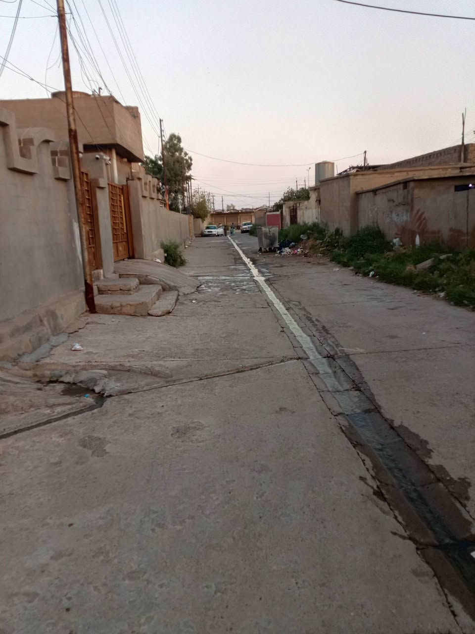 ‏🛑 للبيع بيت بناء قديم 💥يرهم كاع *مساحه الأرض 300
‏سند 💥طابو الواجه على شارع واحد  💥موقع البيت*
‏قرب كراج الموصل جيران.السيد احمد وجيران اعلي الدكديش  *
‏مكان مرتب حيل وراقي  قريب عل سوك *💥
‏معرفة السعر  اتصل وتدلل* ***********
‏
‏
