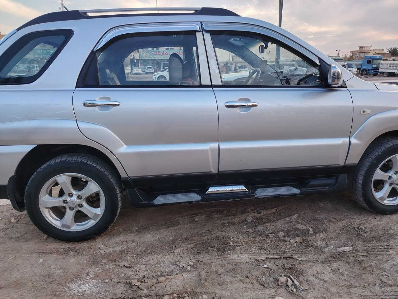 سبورتج موديل 9خليجي البيع بيه قطعتين بدون اي دواخل محرك كير نظيف جدا التواصل***********
