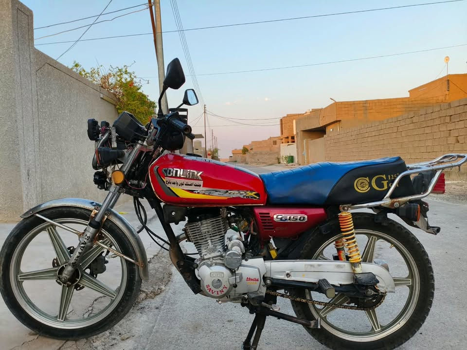 السلام عليكم سيفان موديل ٢٠٢٠ للبيع الدراجه نضيفه مابيها اي نقص شغل وامشي السعر ٤٢٥ وبيها مجال ***********
