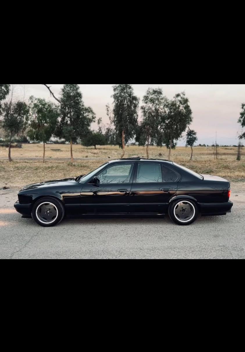 فرؤشتن يان گؤرينه وه
544i ته ياره ي سه ر ئه رز🚀
ماشاءالله له مالي هه موولايه ك 
Bmw 544iگئر عادي🚀🌪️
مؤديل 1993
ته بريد ساردوو گه رم به شه رت
سلايت
كوشن جلد
كوشن كاره با
كوشن پئش و دوا هيته ر
سئ په رده بيلاد
ناوفؤرميكا
ده بل چه كمه جه
سه قف شاموا
سيدي بؤكس
به ره درگا جلد
ئه كسل 3.23سپؤرت
ئاوئنه m
گئر و مه كينه به شه رت هه لمي هه بوو نه ته وئ
كاره باي هه مووگياني ئيش ده كات
شوختي نيه چالي نيه
تازه پئش و دواي داگيراوه چركه ي تيا نيه
رؤني مه كينه و بانسي تازه گؤراوه

سه نه وي و وه كاله به شه رتي ته حويل و غرامه ساحب سه نه وي مه وجوده رئك بيكه به ناوي خؤت

سعري ٦٤معامه له ي برايانه
***********واتس ئاپ و ڤيبر
