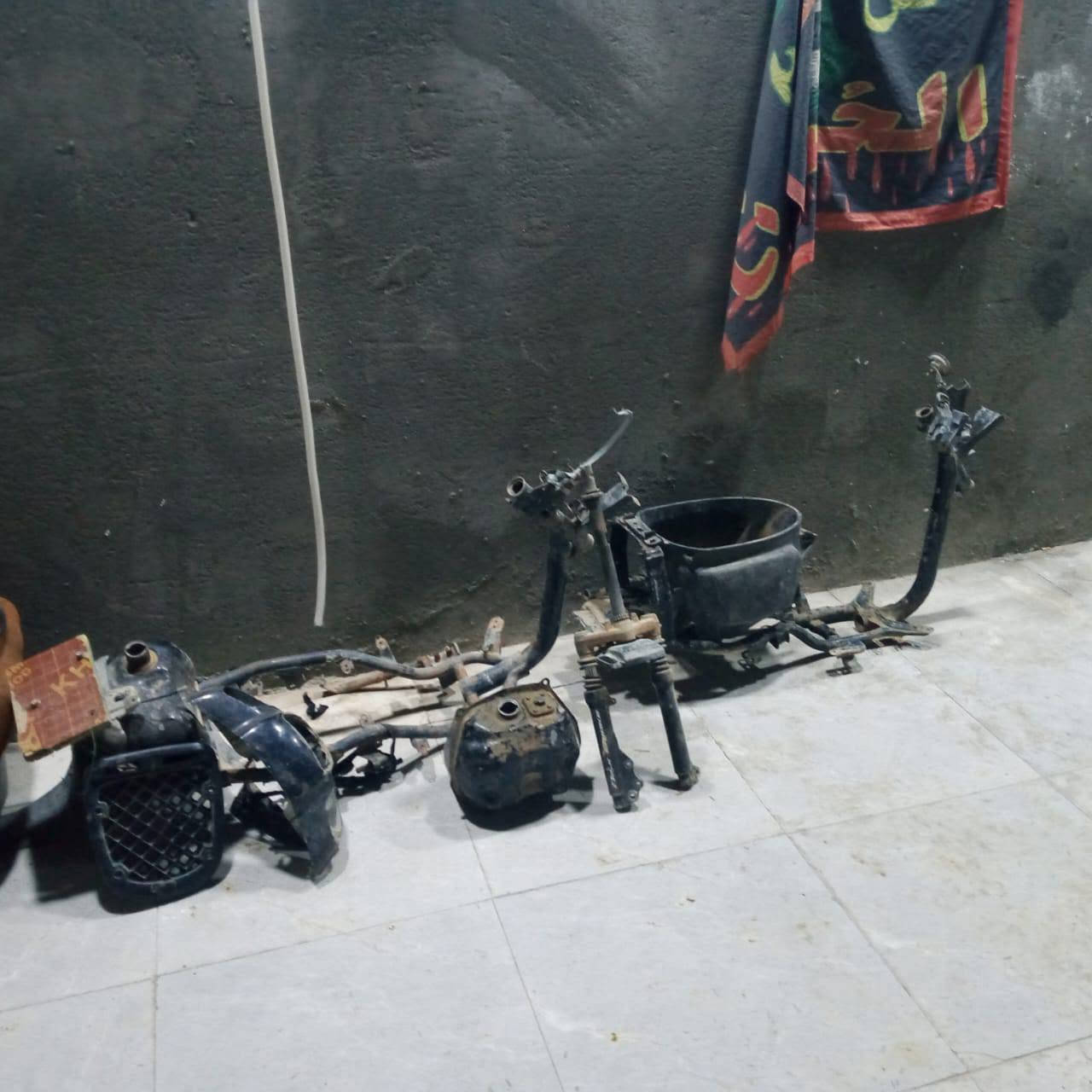 السلام عليكم اغراض للبيع مال 60 شاصه عصفوري شاصي الغولي وهاي الباقيات قدا على هذا الرقم في واتساب ***********
