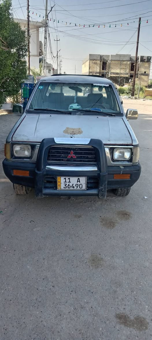 سلام عليكم سياره مسبوشي البيع موديل 93 كير محرك خير من الله السنويه جديده 2031السياره اربع كير تخم تاير السعر 35بيه مجال ***********العنوان فلوجه السكنيه

