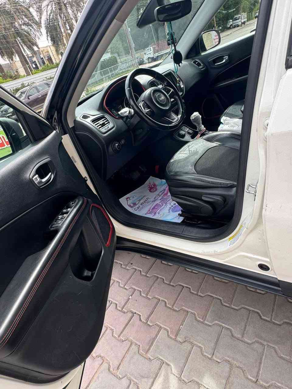 السلام عليكم جيب كومبارس للبيع موديل 20 
بغداد المنصور 
السعر ١٢٠ وبيها مجال
+964 771 198 4582
رقم صاحب سيارة استفسر من عندة
