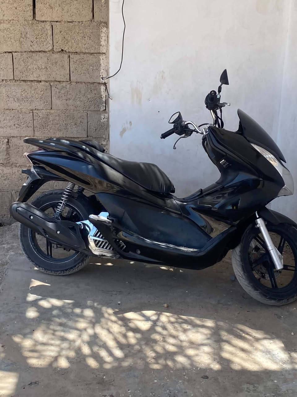 سلام وعليكم pcx جيل اول fG ياباني نقصه واير مال كيج دراجه حلوه مكينه ناعمه كلشي شغال بيها سعر 1400 مكاني بعقوبه المفرك ***********
