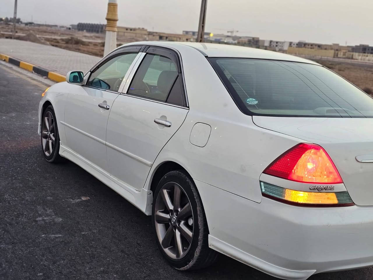 مارك محور • ٢٠٠٤ • ٢٥٠٠ VVTI