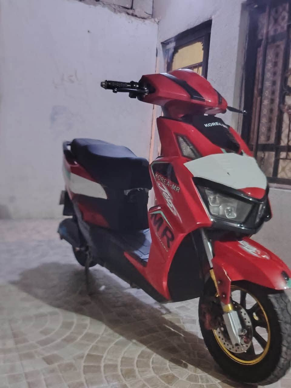 شحن سكنس مكفوله مامفتوح برغي بيها دراجه جديده السعر 700 وبيها مجال عنوان البصره رقم الهاتف *********** فقط واتساب

