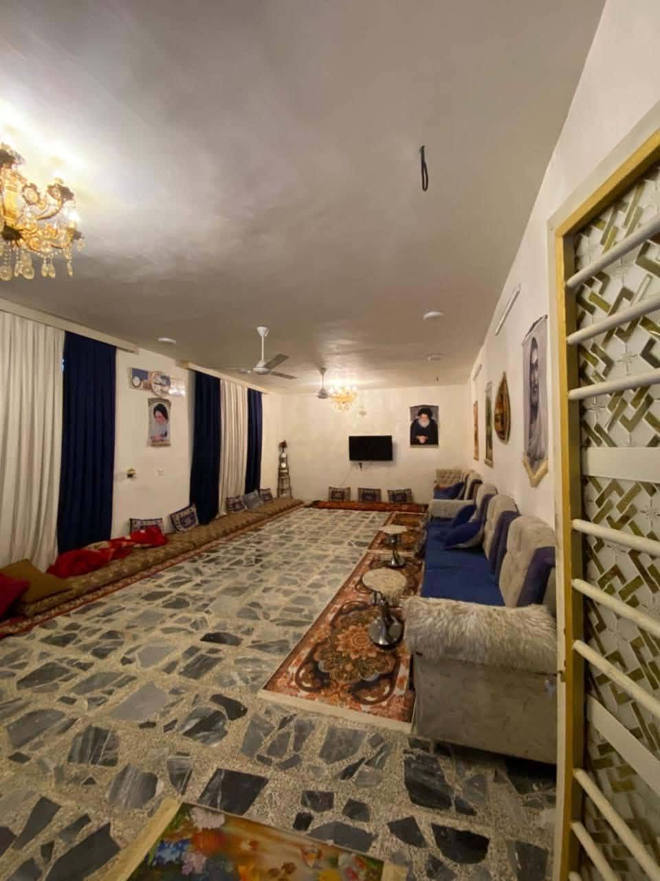 مزرعه المساحه ١٠٠٠ متر مع بيت كافه المواصفات الموقع مقابل جسر السكراب بعكركوف مباشر بعد علوه الشعله الرقم ***********
