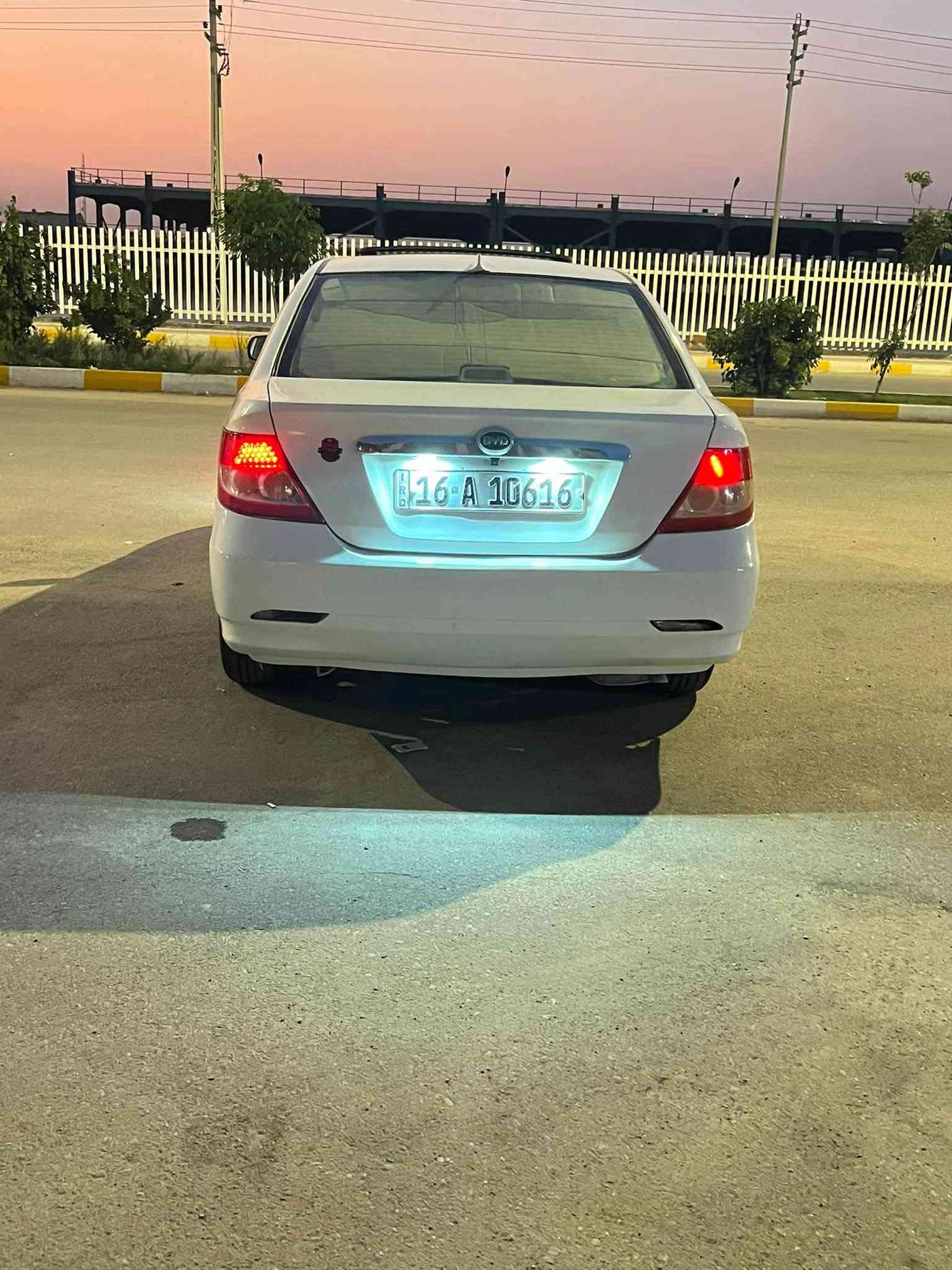 السلام عليكم 
بي واي دي F3 سنويه ل ٢٠٣٠ وهزه جديده تحويل 
جاهزه مكينه وكير لانسر اوتو مكفولات 
تبريد ثلج حداديه وره وكدام تخم تاير وكهربائيات عام شغاله 
مكفوله من ضربه وتبديل بيه رشات صبغ اثر اخياس 
سعره ٥٢ 
مكان سياره بناصريه 
*********** ت
