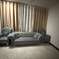 نصف تخم • نظافة ٩٥% • ميز تلفزيون