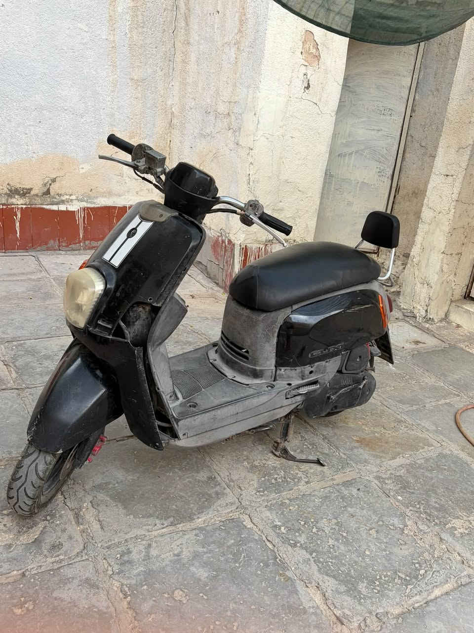 ماكس بوليسي للبيع ما مفتوحه مكينتها تخبل، دراجه بيها نواقص قليله السعر 600 وبيها مجال للشراي مكاني ناصريه مركز للتواصل رقمي ***********
