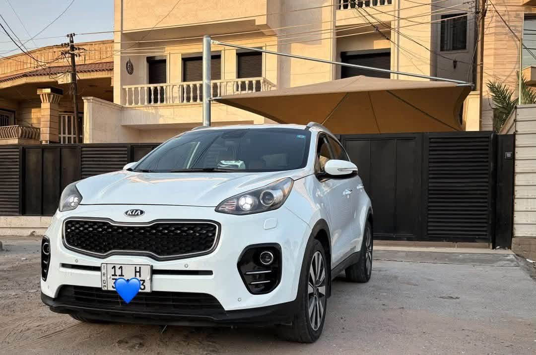 السلام عليكم كيا سبورتج 2018 خليجي رقم بغداد سياره شرط بلاد مكفولات صبغ شويه من جاملغ بدون اي  داخل 
سياره ستخدام شخصي مال بيت محرك وكير بلاد  السعر 167 
محرك 2000 دوش

تبريد قطعتين
كشافات
زراك لايت
مري شفط
انظمه قياده
تحديد مسار
شاشه تاب
رادارات
داخل لونين
نحكم ستيرن
كامره دواره حساس
باقي موصفات المعروفه مكان سياره بغداد اخوان لاستفسار رقم صاحب سياره ***********
