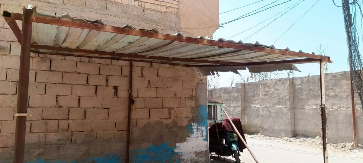 سقيفه للبيع عرضها متر ونص وطولها ٣متر
السعر ٧٥
***********

