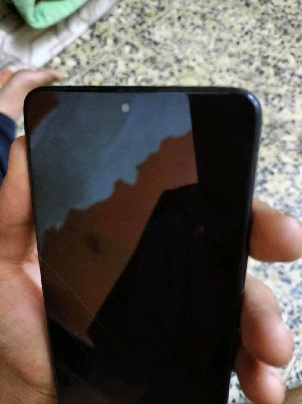 جهاز بوكو اكس ٦برو ذاكره ٥١٢ الجهاز ممفتوح فقط الشاشه بيه ضربه والكاميرا جاي انضف بل سماعه ونزرفت كامت تعبر وصاخه عل كامره سعره ٢٢٥ بي مجال بغداد دوره