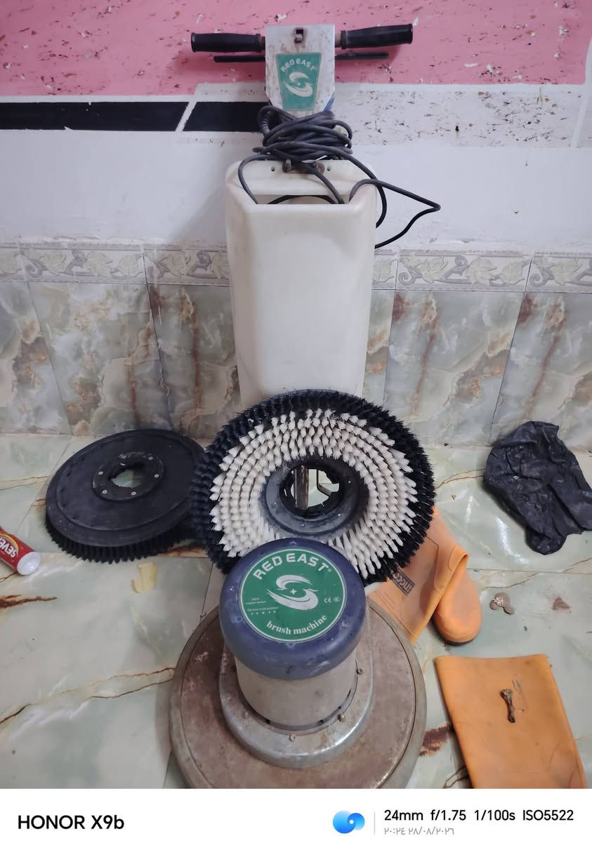 غراض تنضيف موقعي كاملات
كلهن جدد مابيهن نقص 
ابيعهن شلع 
***********
