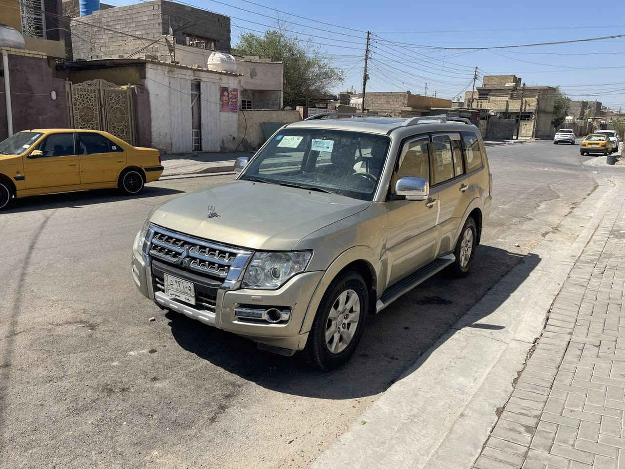 السلام عليكم باجيرو حبتور 2010 مكينه 3500 المرغوبه كير ومكينه لاصرف ولا بخار صدر تايرات تبريد كله جديد حبتور فول مواصفات 1/1 فتحه دمامات كشن جلد كشن كهرباء 7 راكب 3 قطع تبريد حساسات مري شفط تحكمات 3 جهات حاكيه السياره بيها صبغ 4 قطع اثر جراد بدون حادث ولا دواخل صور سونار بل منشورجاهزه من كلشي مكانها بغداد السعر 103 وبيها مجال ***********
