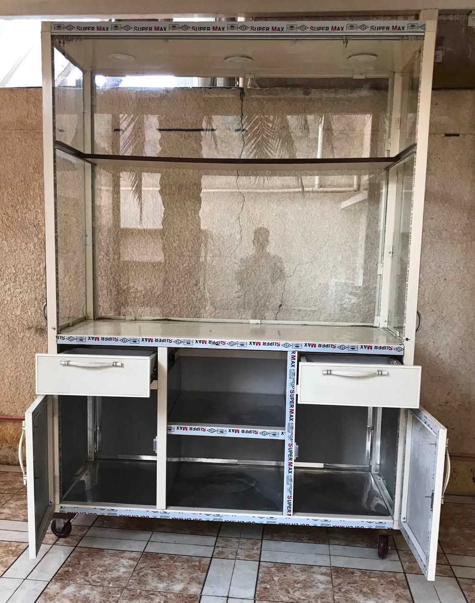 عارضه كباب أو لفات الطول 2متر العرض متر ونص النزال 60سنتي السعر 300 الف أخت الجديده أو بيها مجال العنوان حله حي الامام موبايل ***********
