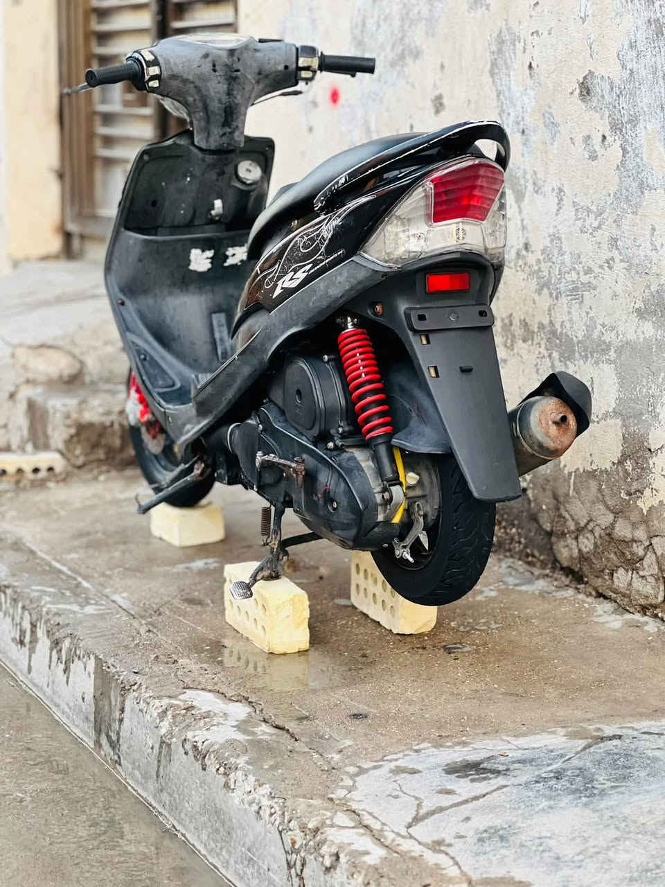 السلام عليكم شباب دراجه ماكس للبيع كفاله من كلشي الدراجه خدم واحد ☝️هاذه رقمي *********** خابرني وبخذمتك اني 💕
