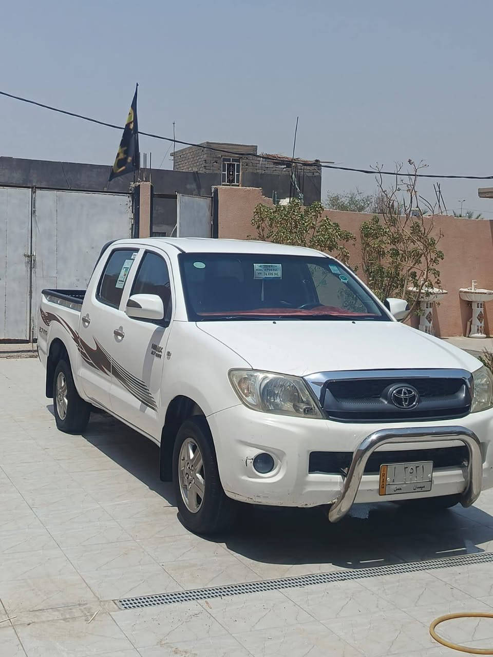 فلاونزه مديل ٢٠١١ كير عادي شاصي ١٩ ماشيه ٢٣٠رقم بصره مكفولة من الضربه والفتح والصبغ والبارد شرط كفاله تخم تاير حداده ١٠٠ بل ١٠٠ طوبه محرك كير شرط تبريد ثلج إخوان السياره مال جناي شاصيه جديد مرايه اوبلعافيه عل يشتري العنوان البصرة الهوير للاستفسار *********** السعر ١٦٠
