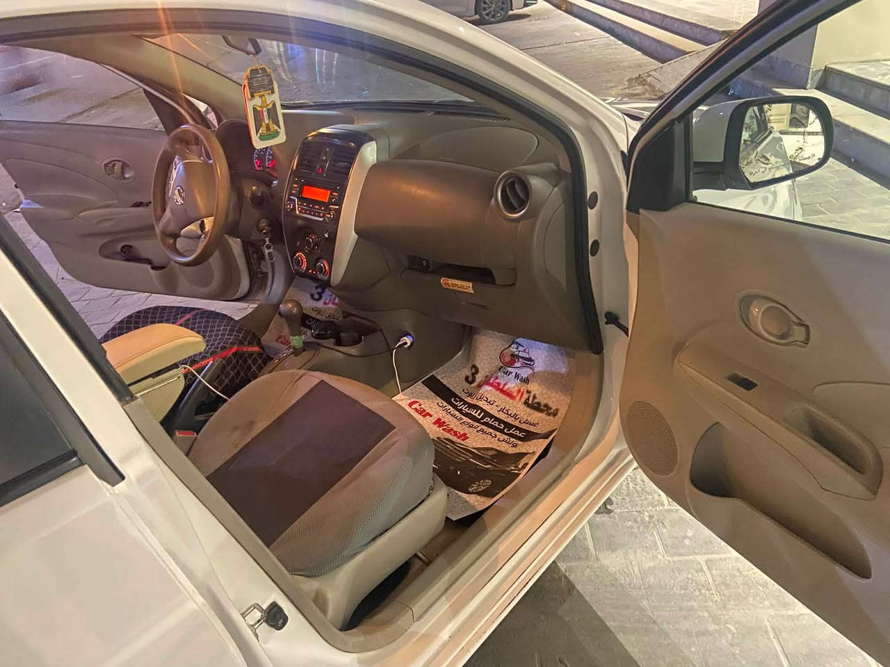 إعادة نشر بسبب الوعود الكاذبه
نيسان سني ١٨ هندي بليته زركه 

رقم كربلاء حره راعيهه ميت ( ابيع كوم حديد) 

محرك كير حداديه تبريد سياره مابيهه لا صبغ ولا ضربه ولا معجون مجرد طخات بسيطه  عارضهه ب٥٥ مكاني بغداد كووم حديد

***********
