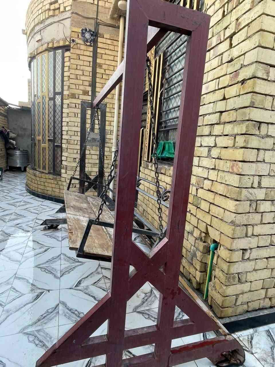 مرجوحه تسكام درجه اولى شخاط من هذه الثخين تأخذ خمس نفرات والله مسويها ب٤٥٠ اريدها ب٢٠٠وبيها مجال لأن مكان ماعندي والي يريدها يتواصل ويا هاذه الرقم ويدلل  ***********العنوان كربلاء

