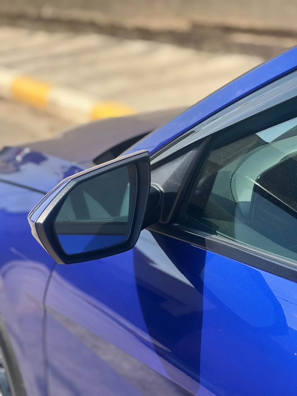 🚘🔥 للبيع هيونداي إلنترا  SEL SPORT
النترا 2024  أمريكي | رقم بغداد 
هزة جديدة – ترقيم جديد
ضررها / جاملغ وبنيد وباب الصدر بي بارد كلشي واضح بلسونار 
📋  تحويل أو وكالة حسب الرغبة
🔹 المواصفات :
2000 دوش محرك 
• بصمة تشغيل
• بصمة أبواب
• تشغيل عن بُعد
• رادار أمامي
• رادار جانبي
• تحديد المسار
شحن مبايل واير ليس
• قيادة آلية
• جنطة ذكية
• Drive Mode
• محرك 2000 DOHC
• ويل عادي حجم 16 
• فول تحكم ستيرن
• شاشة كبيرة
• كامرة دوارة
• Auto Brake
• LED أمامي
• لايت عدسات
• ABS
📍 الموقع: واسط / الصويره 
📞 للتواصل والاستفسار:
***********/***********   واتساب او الاتصال
السعر  138ورقة

نص مكتوب في الصور:
- PLC auction