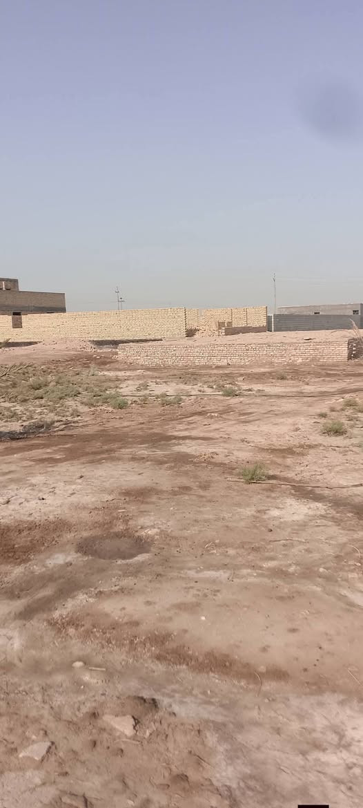سلام عليكم
قطعه نص دونم زراعي 

الموقع بين المدينه ولحولي 

تبعد عن الحولي كيلو متر 

الماء والكهرباء 50متر عن القطعه 

مبنيه بتلوين ارتفاع متر 

البتلوي مدفون 

السعر 25اوبيه مجال 

*********** مكلف ب نشرر

ياسر البدري
