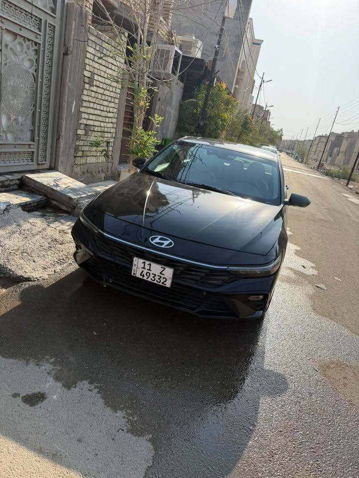 سياره بيها جاملغ بونيد 2024 النتره
محرك 2000  دوش ماش
ماشيه 51ميل
بدون دواخل بدون يربكان سليمه 
تشغيل عن بعد 
154بيها مجال 
مكان سياره بغداد الشعب 
***********
