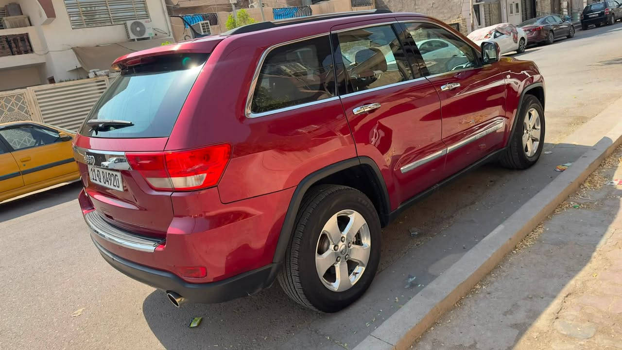 جيب خليجي 2013 مكفولة من الصبغ والتبديل والحادث محرك 6 سلندر رقم بغداد بأسمي فتحة كشن كهرباء جاهزة بدون اي نقص مكانها بغداد الكرخ بيع فقط السعر 168 وبيها مجال للاتصال ***********
