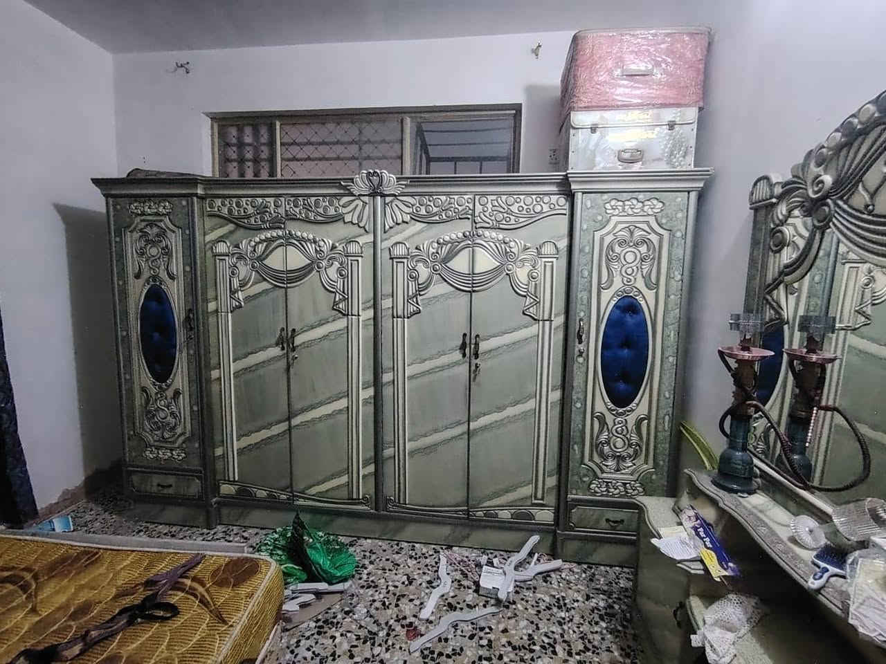 غرفه نوم نضيفه كلش
السعر 450وبيها مجال
***********
وموجود توصيل وشد
