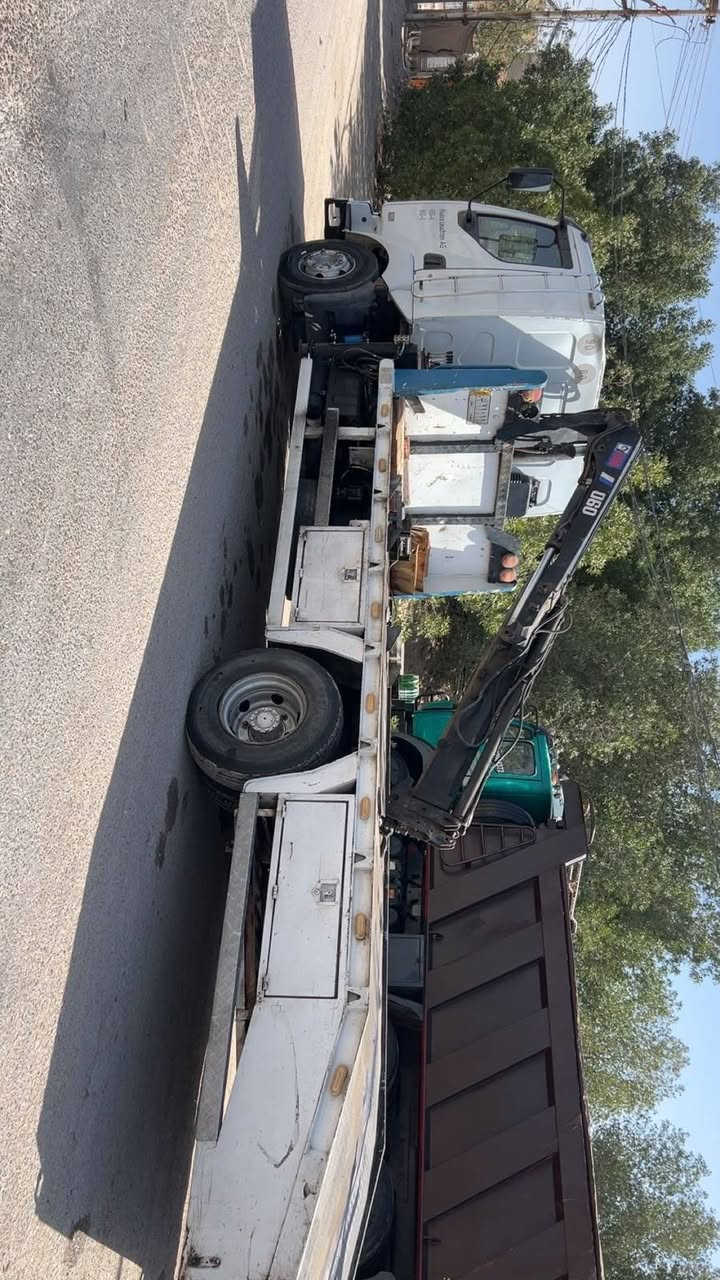 رينو مديل 2002 سوبر 6 سرندر رقم بغداد  كرين 3طن مكانة نجف السعر 150وبية مجال رقم صاحب السيارة  خابر علية  ***********
